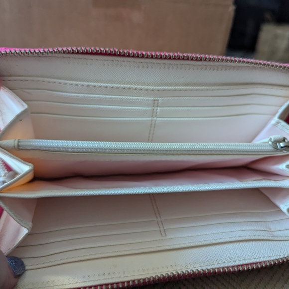 Coach F50672 Floral Clutch Wallet - Picture 9 of 12